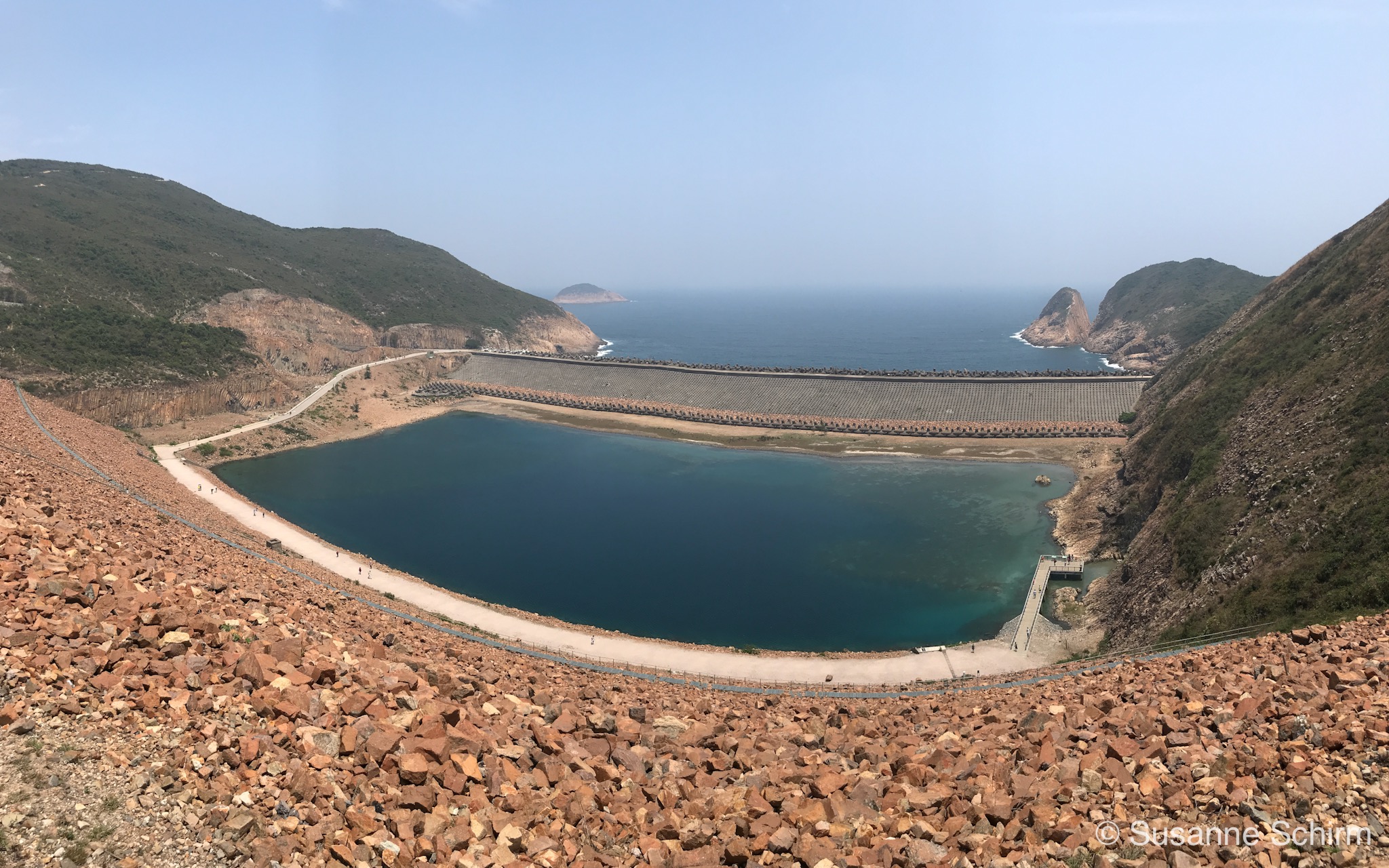 Blick vom East Dam Richtung Südchinesisches Meer